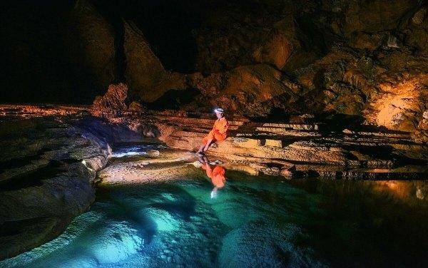 探讨微信变相封号现象的车被撞了对方全责可以要求哪些赔偿平台